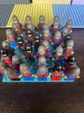 Lego Vintage Castle Lion Knights And Crusaders Massive 33x Minifigures