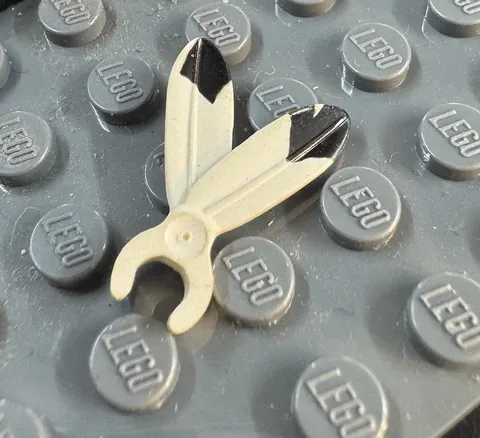 LEGO White Plume Feathers Minifgure w/Clip & Black Tips 6763 6766 6746 #471p01