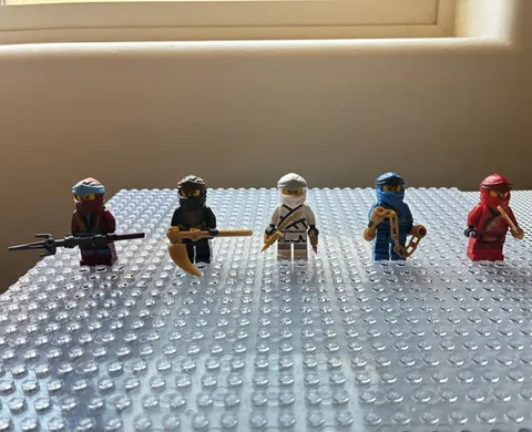 LEGO NINJAGO Ninja Minifigures Lot of 5 w/ Weapons, Mixed Colors