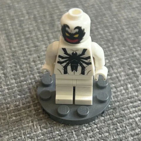 LEGO Marvel Minifigures - from set 76317 Anti-Venom