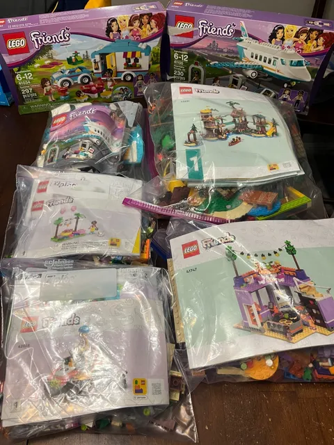 Lego Friends HUGE LOT of 7 Incomplete Sets w/ Minifigs and Manuals some Boxes