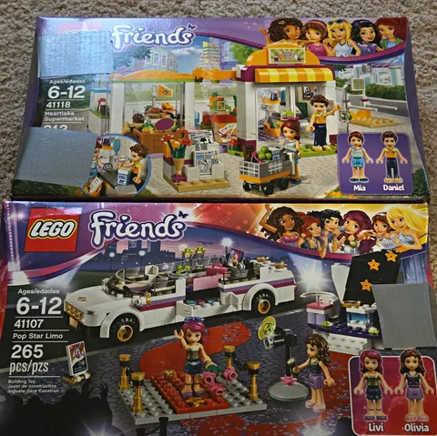 LEGO Friends 41118 Heartlake Supermarket & 41107 Pop Star Limo 265 Pcs Bundle