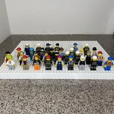Random LEGO City Lot of Minifigures Firefighter Police Officer Doctor Nurse Dive