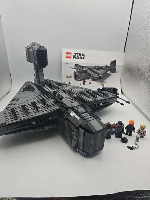 LEGO Star Wars: The Justifier (75323) Complete With Minifigures 