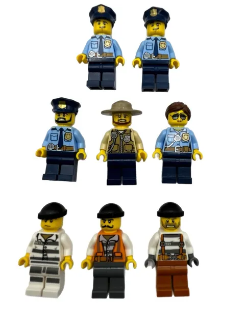 Lot Of 8 LEGO City Town Police Minifigers cty0743 Prisoners Swamp Police Officer