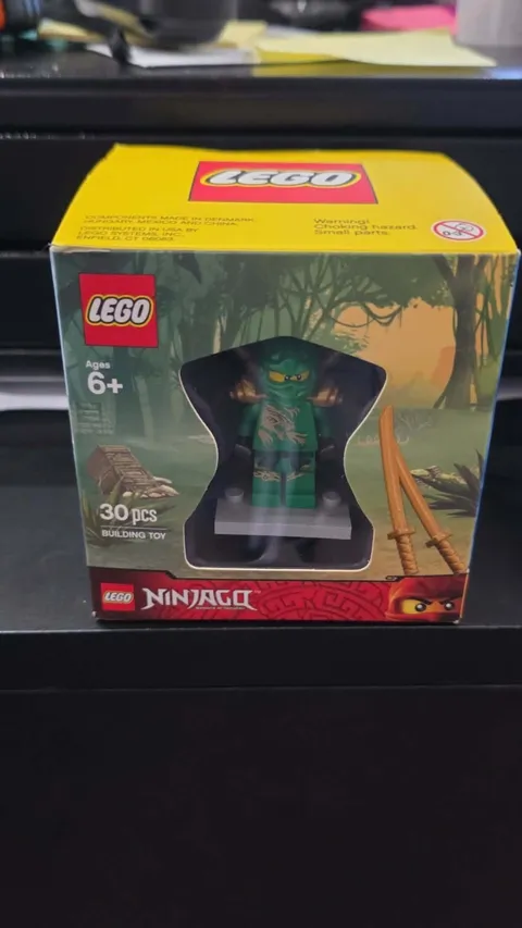 Lego 5004076 Ninjago DX Lloyd Minifigure Superboy Target Exclusive Sealed