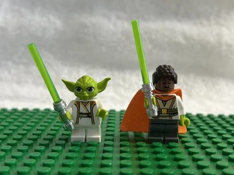 LEGO Star Wars Young Jedi Minifigures Master Yoda and Kai Brightstar