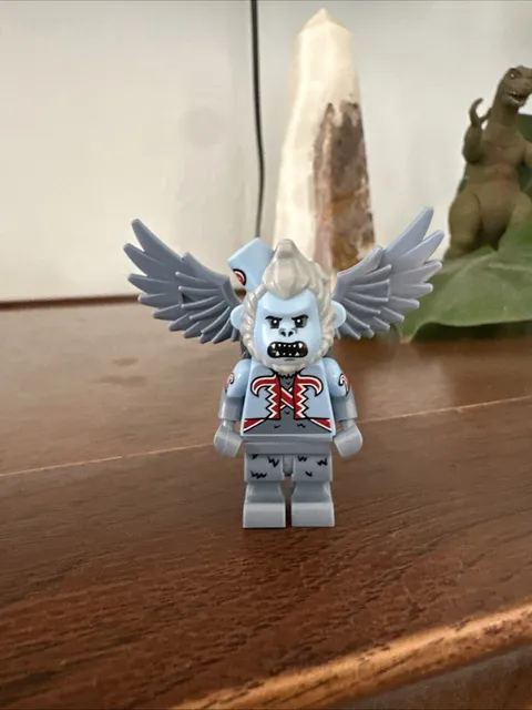 LEGO Flying Monkey Minifigure From Batman Set 70917 - Bared Teeth