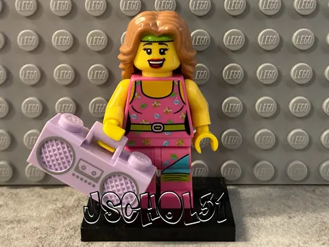LEGO Fitness Instructor Minifigure Series 5 Collectible CMF 8805 - Complete!