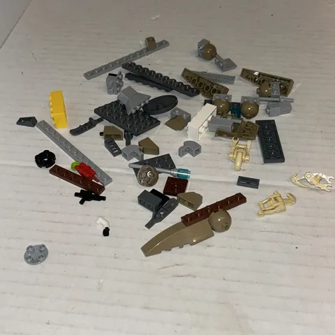 LEGO Star Wars 75086 Battle Droid Troop Carrier Random Parts From Set E3