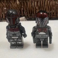 LEGO Minifigure Lot of 2 Mandalorian Style Helmeted Figures w/ Blasters