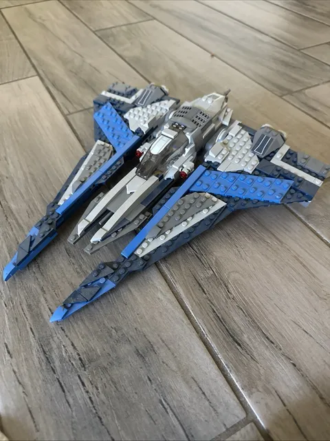 LEGO Star Wars Mandalorian Starfighter 75316  No Minifigures 543/544 Pieces