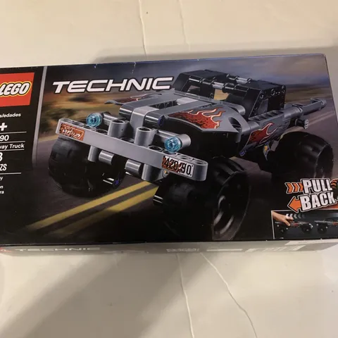 Sealed LEGO TECHNIC: Getaway Truck (42090) Ef28
