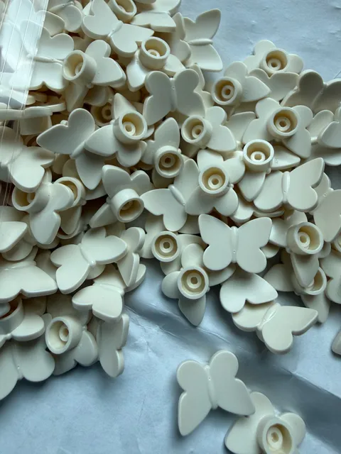 LEGO-NEW-#80674-WHITE-BUTTERFLY w/ STUD HOLDER -10 PIECES