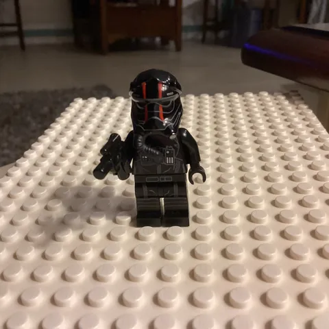 LEGO First Order TIE Fighter Pilot Minifigure Star Wars 75179 Red Stripes Sw0860