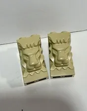 LEGO Parts 2x 30274 Modified 2 x 3 x 3 with Cutout and Lion Head Tan