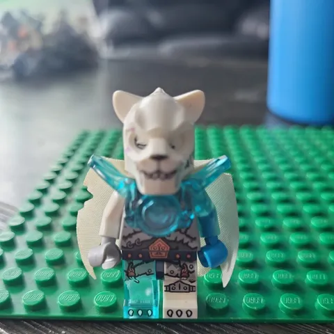 LEGO Sir Fangar Tiger minifigure Legends of Chima 70156 loc087