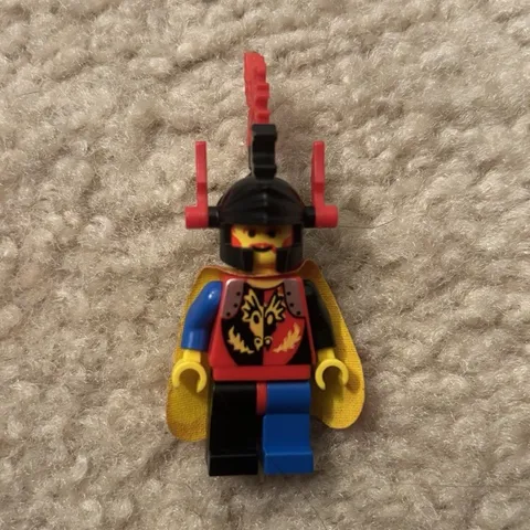 Lego Dragon Knights - Dragon Master, Red Plumes, Dragon Cape
