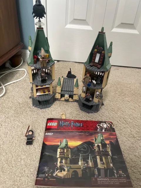 LEGO 4867 Harry Potter Deathly Hollows Hogwarts COMPLETE no box