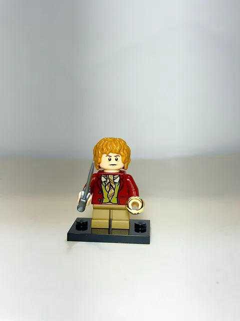 LEGO The Lord of The Rings - Bilbo Baggins (with Sword/Ring)