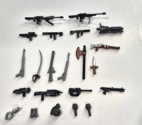 LEGO Weapons Accessories Lot 22 pcs Guns Rifles Military SciFi Star Wars Minifig