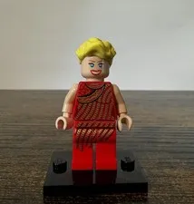 LEGO Willie Scott Minifigure - From Indiana Jones Set 7682 