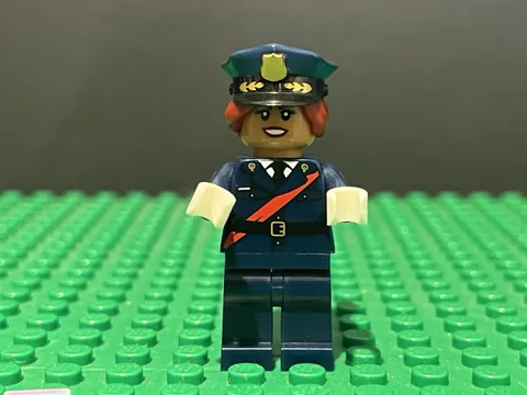 LEGO Barbara Gordon Minifigure coltlbm06 The Lego Batman Movie
