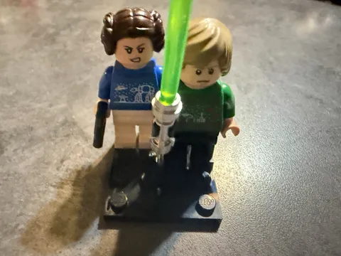 LEGO Star Wars Holiday Sweater Luke Skywalker & Princess Leia Minifigure Bundle