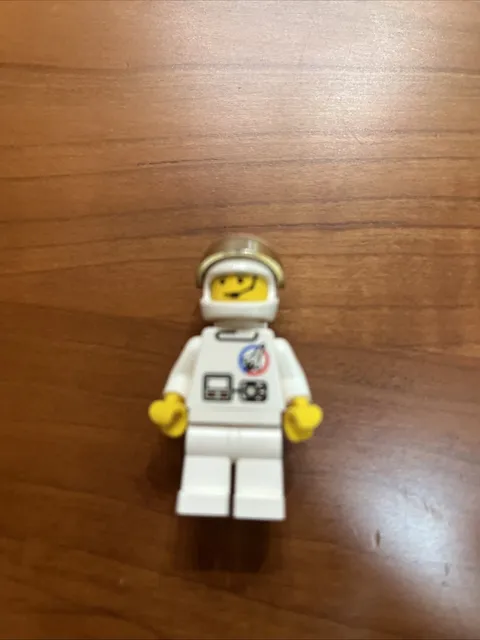 LEGO Classic Town Launch Command Astronaut With Air Tanks And Helmet Shield