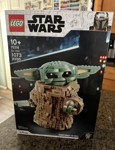 LEGO Star Wars The Child 75318 The Mandalorian 1073pcs Display Stand 10+