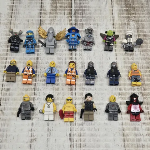 20 Lego Mini figures Emmet Chima Nexo Knight Aliens Rapper Robo Swat And More