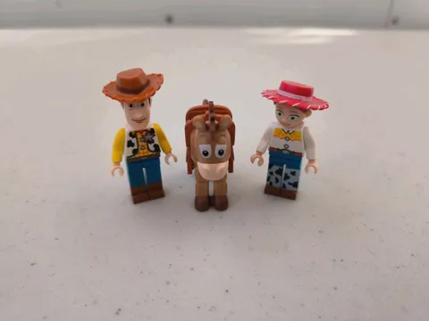 Lego Toy Story Minifigures Lot Woody, Jessy, Bullseye