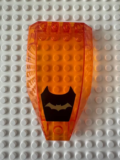 LEGO Windscreen 10 x 6 x 2 Curved with Gold Bat Logo 45705pb018