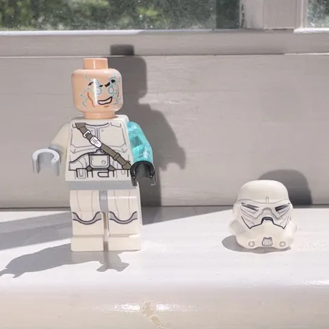 Lego Star Wars Jek-14 with clone helmet uaed condition sw0571