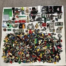 LEGO Mixed Pieces Bricks Bulk Lot of 35 LBS Pounds: Harry Potter, Batman, Castle