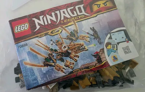 LEGO NINJAGO Legacy 70666 Golden Dragon 