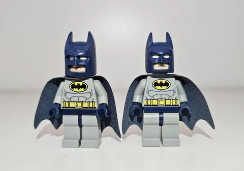 Lego Batman DC Super Heroes Minifigure SH0025 Type 1 AND type 2 Cowl