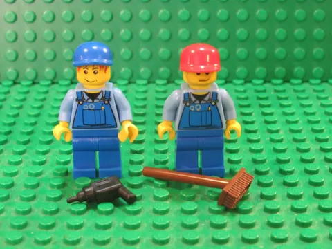 Lot 2 Lego CITY minifigs Overalls with Tools in Pocket Construction Mechanic M34