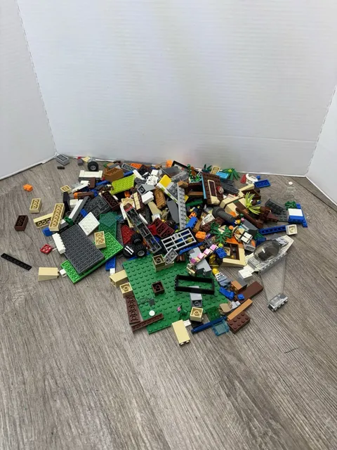 LEGO Random Parts Pieces Bulk Lot of 2 Pounds Clean Genuine With mini figures