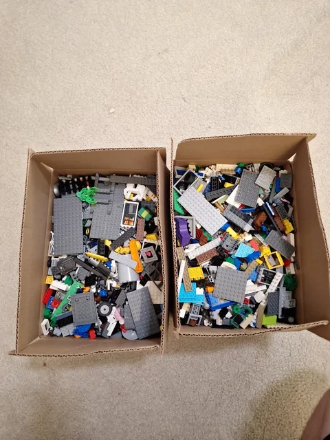 19 Pounds Bulk Legos - Random