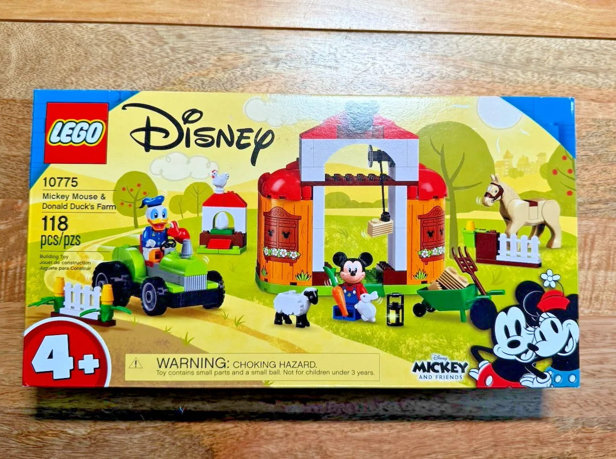 LEGO 10775 - Mickey Mouse & Donald Duck’s Farm- Disney - New and Sealed