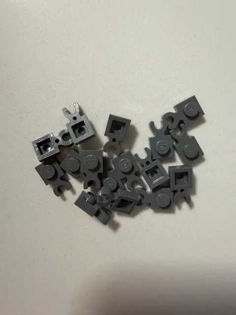 LEGO Parts 4085, 60897 (8pcs) Plate, Modified 1x1 w Clip Vertical choose color