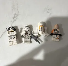 LEGO Star Wars Stormtrooper minifigure lot with R2-D2 astromech droid