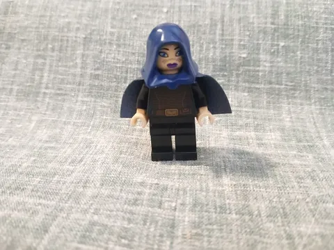 LEGO Star Wars Barriss Offee Minifigure sw0379 Complete Hood Cape Genuine