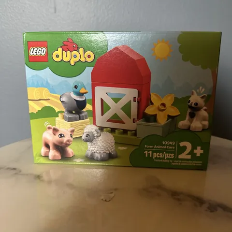 LEGO DUPLO Farm Animal Care 10949 Complete Set 11 Pieces Box
