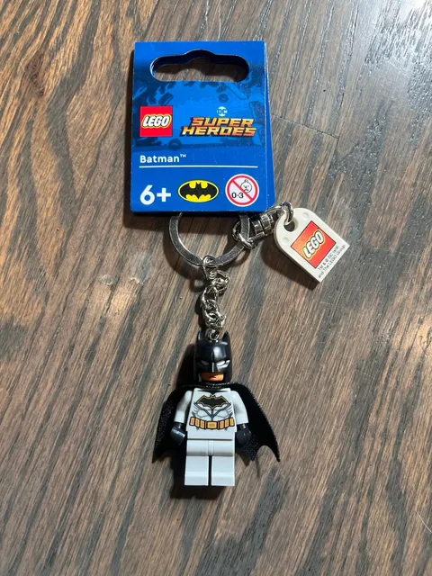 LEGO DC Super Heroes - BATMAN - Mini Figure Keychain 853951 - NEW