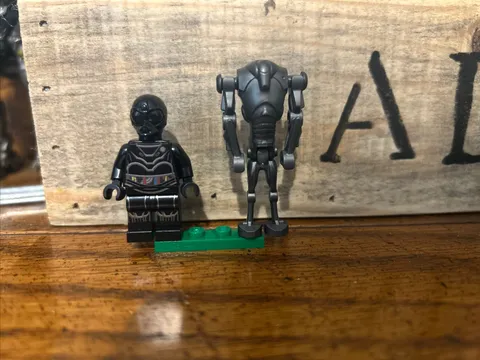 LEGO Star Wars NI-L8 Protocol & Super Battle Droid Minifigures (sw1136, sw0092)