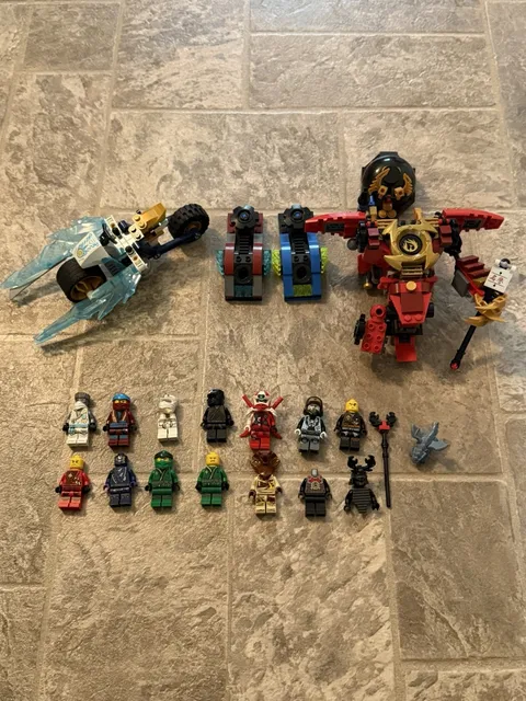 LEGO NINJAGO: Masters of Spinjitzu Huge Lot Of Minifigures Accessories And Sets