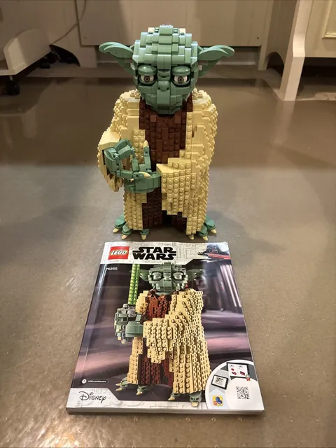LEGO Star Wars Set 75255 Buildable Yoda W/Instructions Incomplete No Fig Read