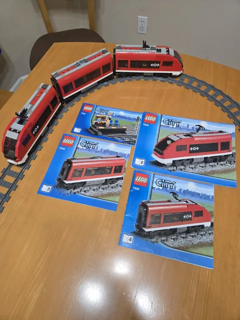 LEGO City: Passenger Train (7938) Plz Read